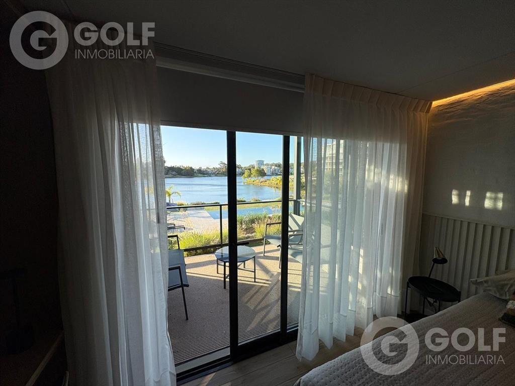 Alquiler de monoambiente amoblado con vista al lago en Carr