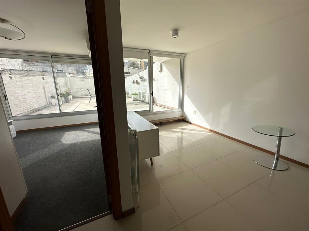 Alquiler | 1 Dorm sobre Rambla, Patio y Garage