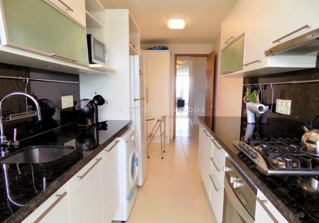 Apartamento en Seasons Tower 2 dormitorios, Punta