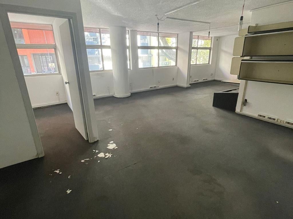 OFICINAS Y SUBSUELO DE COCHERAS