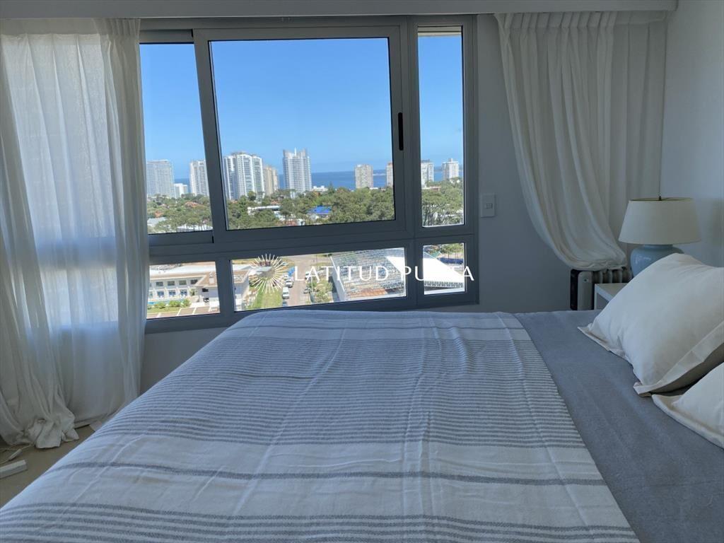 Apartamento en Roosevelt, 3 dormitorios más