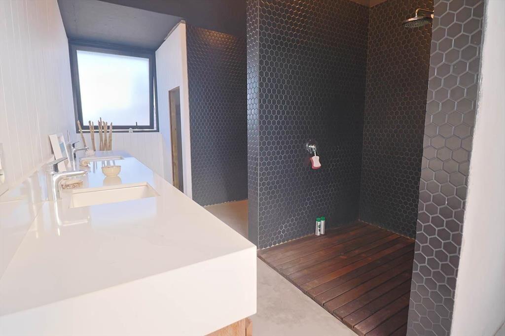 VENTA Casa 4 Dormitorios en Carrasco Los Olivos