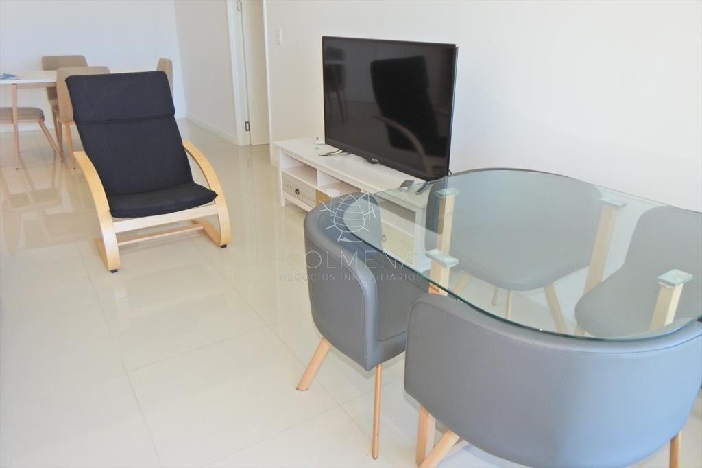 Precioso apartamento en Pinares Punta del Este.-