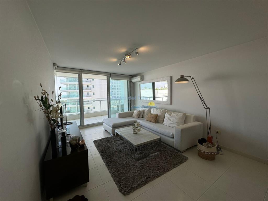 Moderno apartamento en a pasos de la Mansa