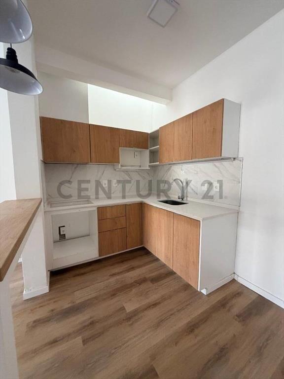 Casa a ESTRENAR/Reciclada/mt Bulevar Artigas/Cochera 2 au...