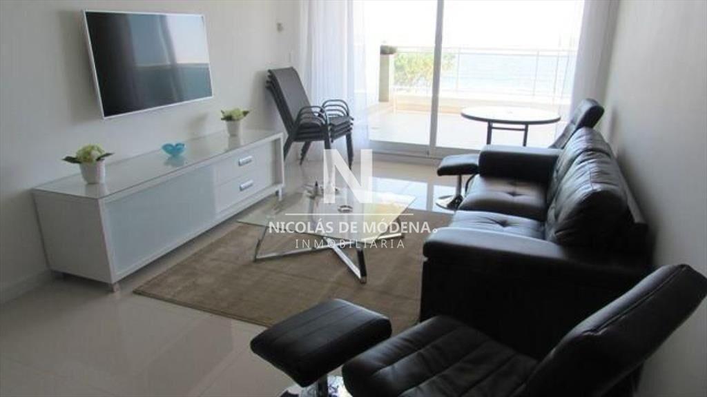 Venta de departamento de 3 dormitorios en Punta