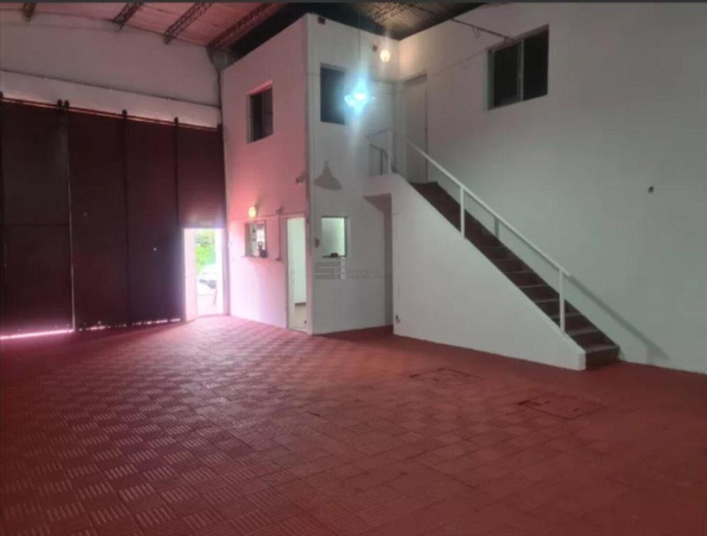 Se vende galpón con renta en Unión