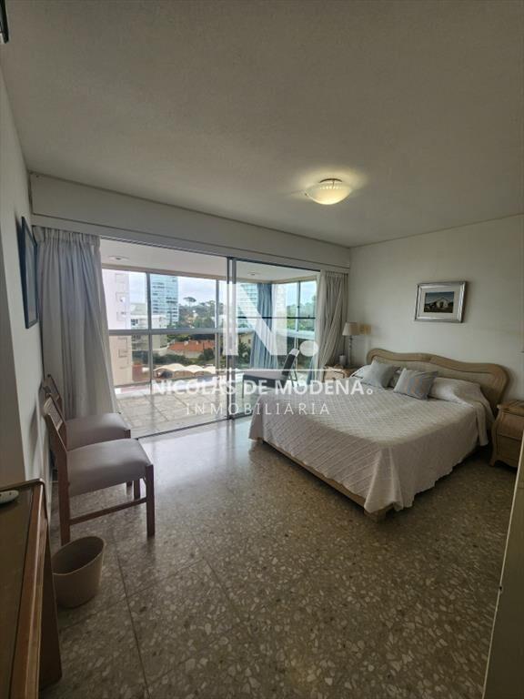En venta apartamento espacioso en Mansa, Punta de