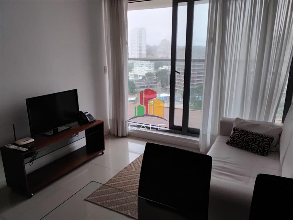 Apto 1 dorm, + plus y balcón