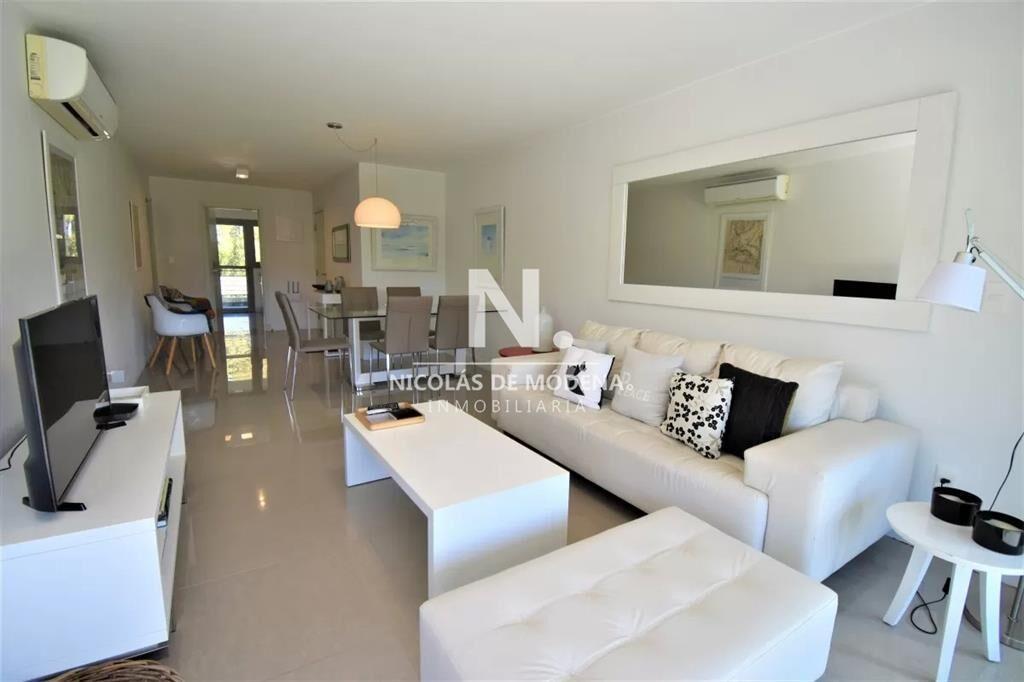 Departamento de 3 dormitorios en venta en  del