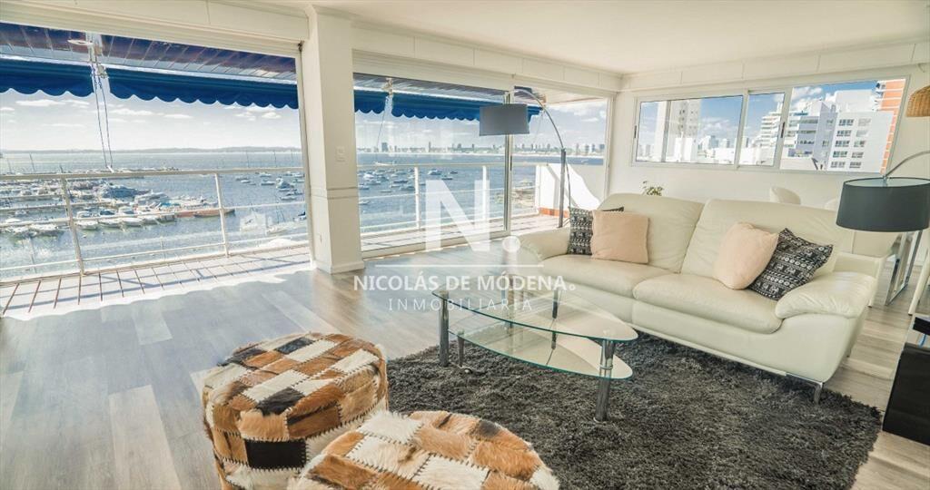 Departamento en venta de 6 dormitorios frente al
