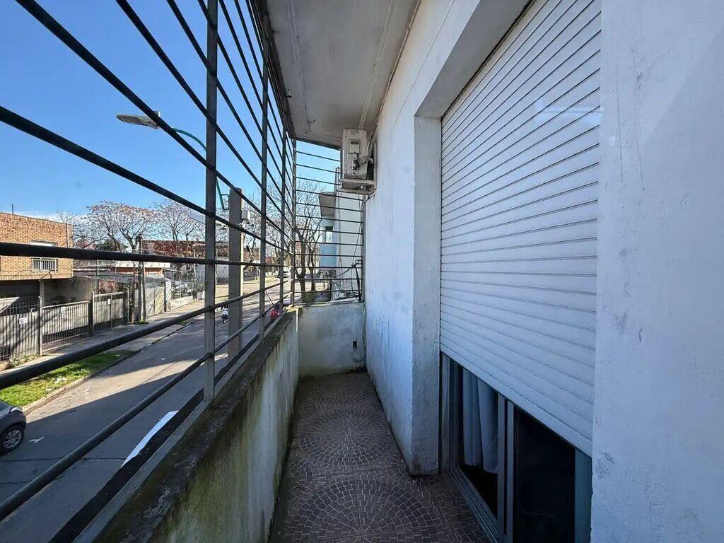 VENTA CASA DE ALTOS, 2 DORMITORIOS, CERRITO