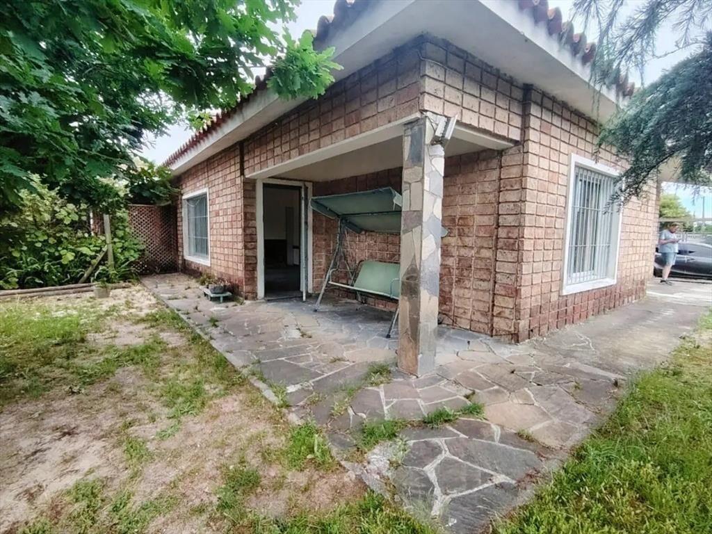 Casa en venta c/ cochera en Canelones