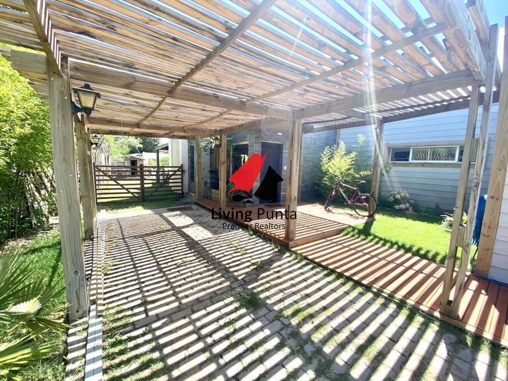 Vende casa en barrio privado la residence, de 4