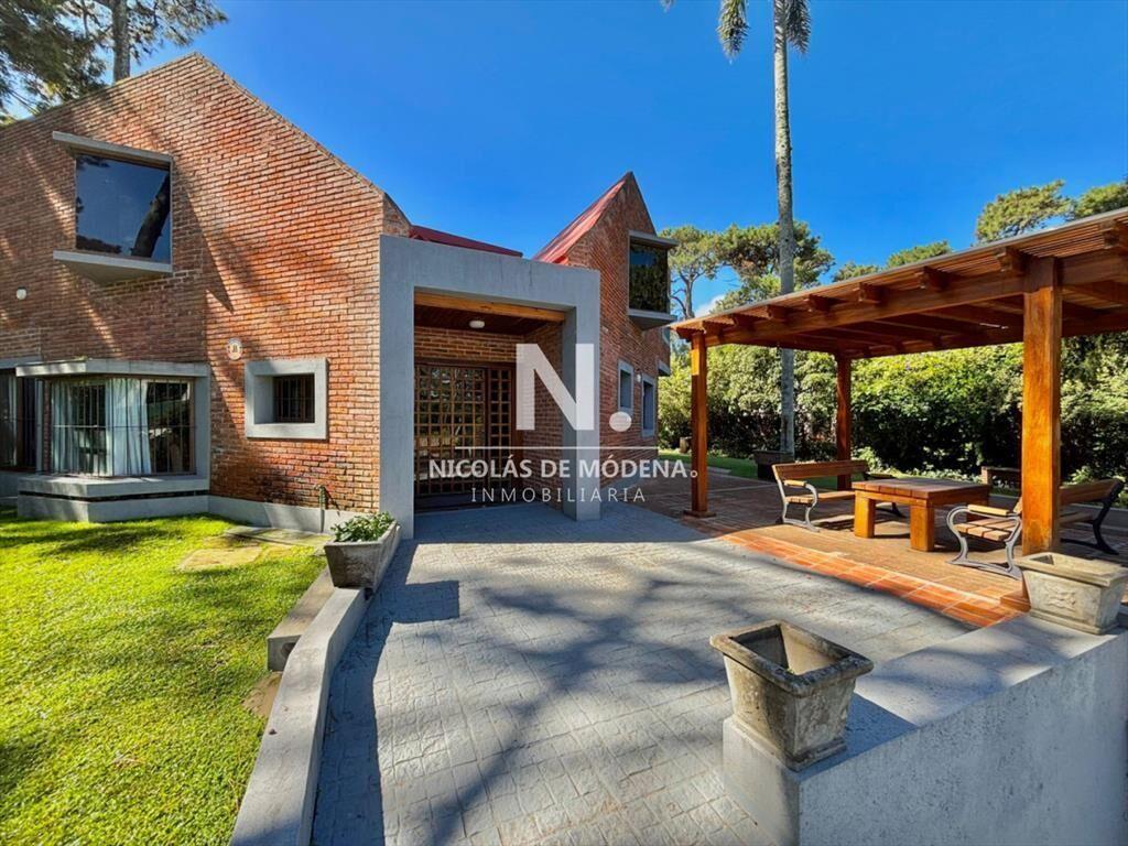 Espectacular casa en venta en playa mansa