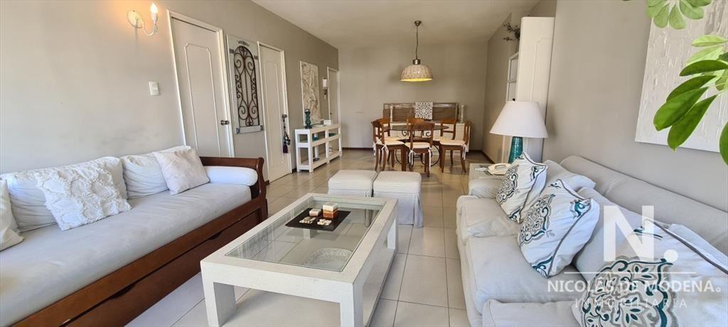 Apartamento en Peninsula, 2 dormitorios