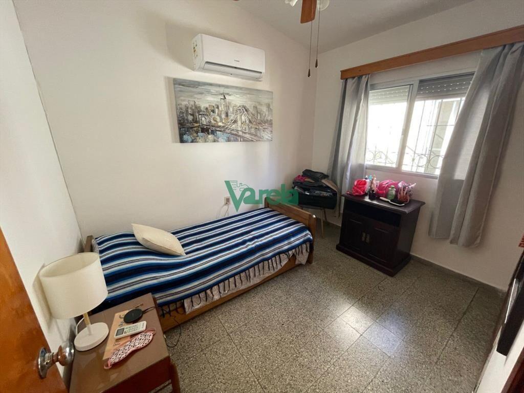 Casa de 6 dormitorios, piscina, en Parque del Sur