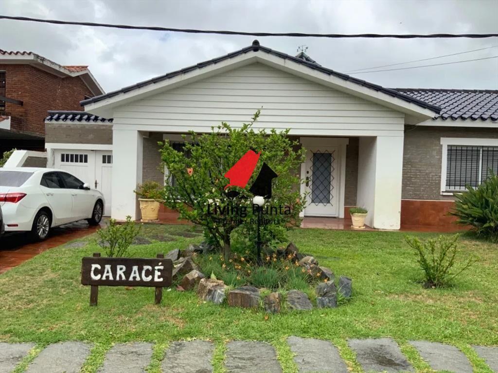 Casa en Punta del Este, Mansa