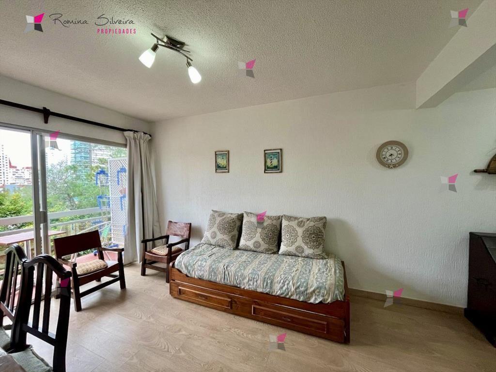 VENTA DE APARTAMENTO DE 1 DORMITORIO EN AIDY GRILL PUNTA DE