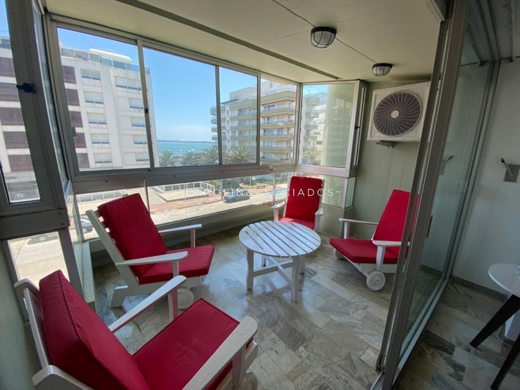 Apartamento en venta de 3 dormitorios en Gorlero, Punta del