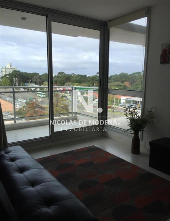 Departamento de  1 dormitorio en venta en Torre