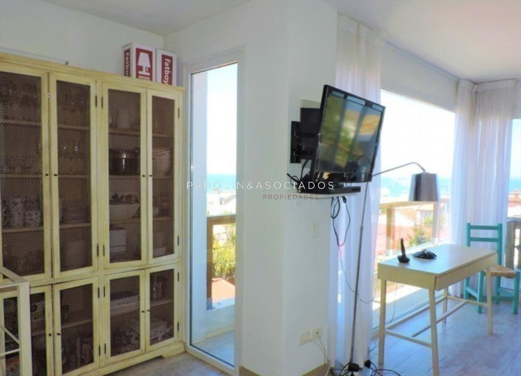 Departamento en Venta de 4 Dormitorios en