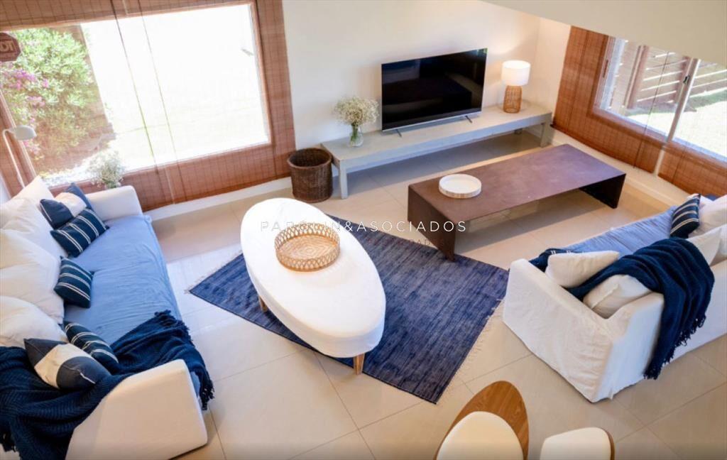 Venta de Casa 4 dormitorios, Manantiales, Punta