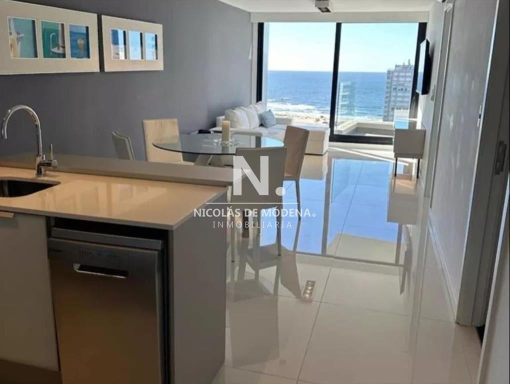 En venta apartamento a metros del mar de 1 en