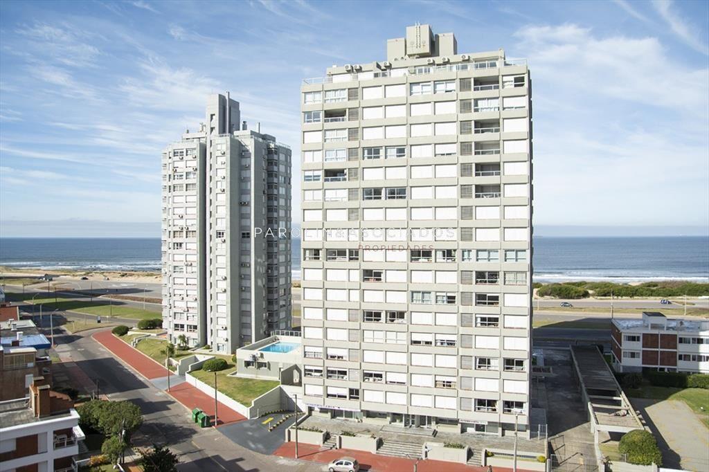 Elegancia y Comodidad a Pasos del Mar, de 2 en