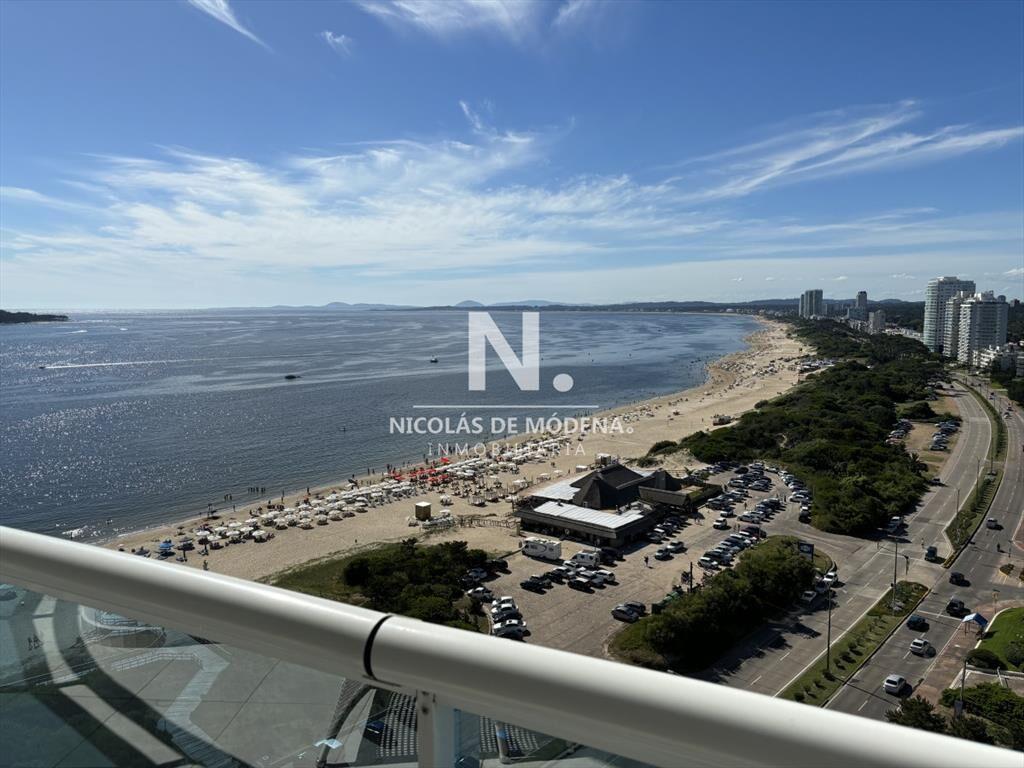 Apartamento ideal de 3 dormitorios en suite, con balcón es