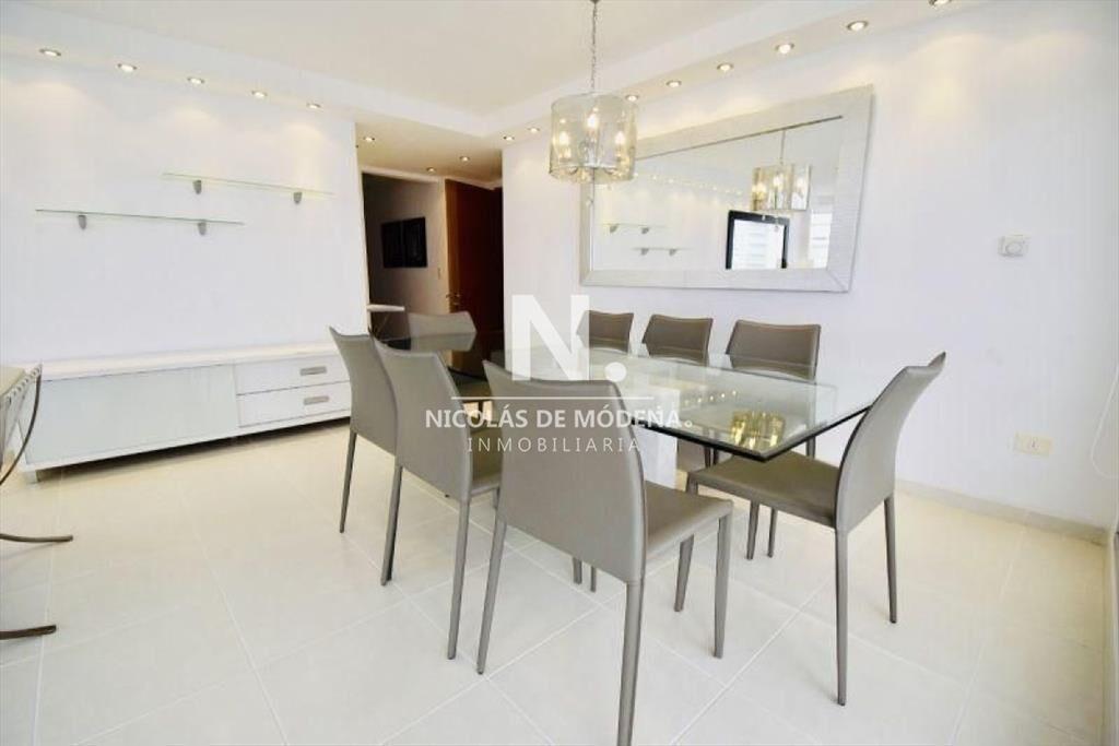 Venta apartamento de 3 dormitorios en playa mansa