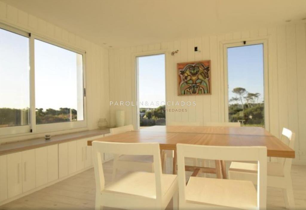 Casa en Venta de 3 Dormitorios en La Juanita,