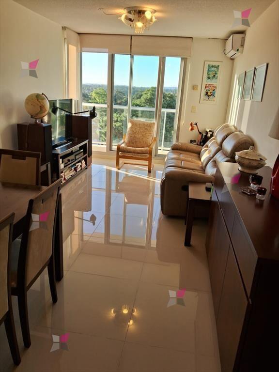 Apartamento de 2 dormitorios en Av. Roosevelt, ,