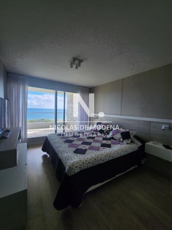 Exclusivo apartamento en primera linea de la con