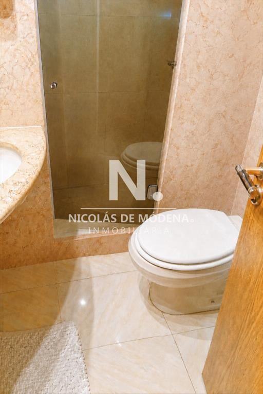 Apartamento de 3 dormitorios en venta en Punta