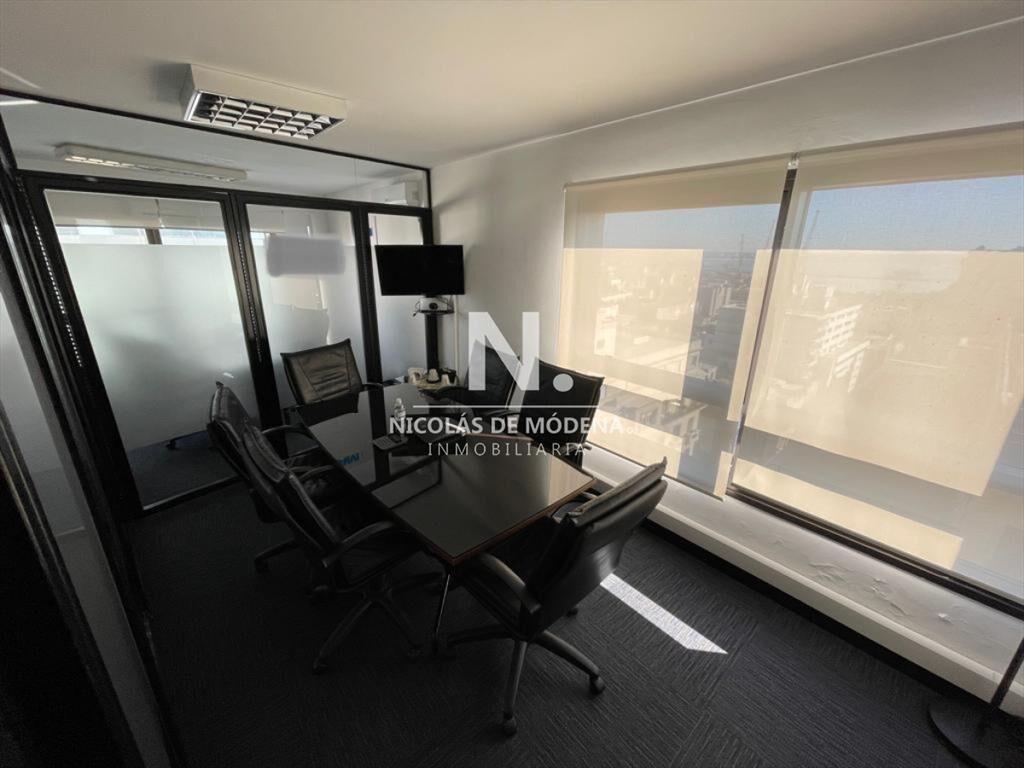 2 OFICINAS EN VENTA UNIFICADAS EN CIUDAD VIEJA!