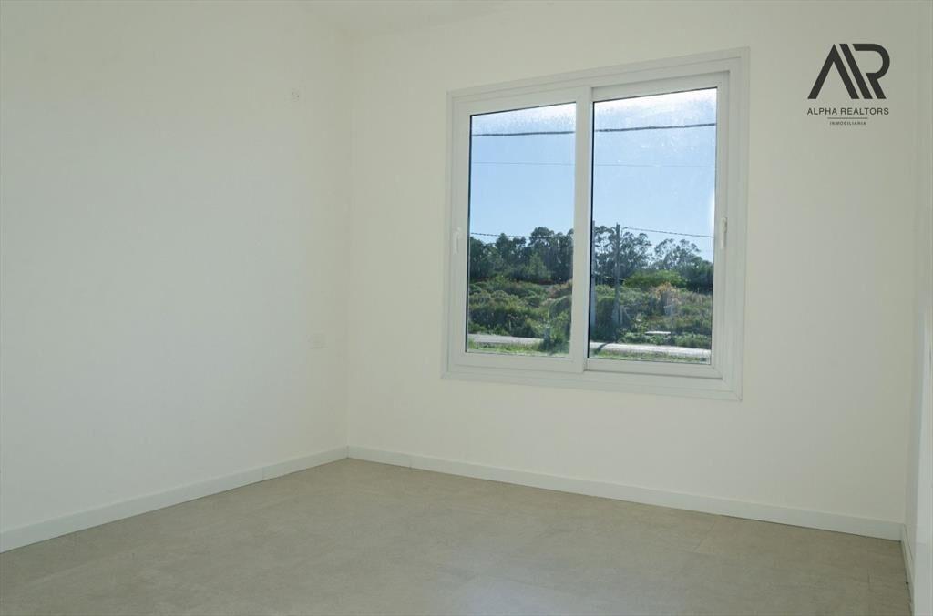 Casa en venta c/ cochera en Punta Negra