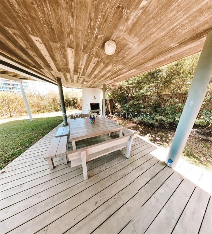 Casa en venta con vista al mar en El Chorro, del