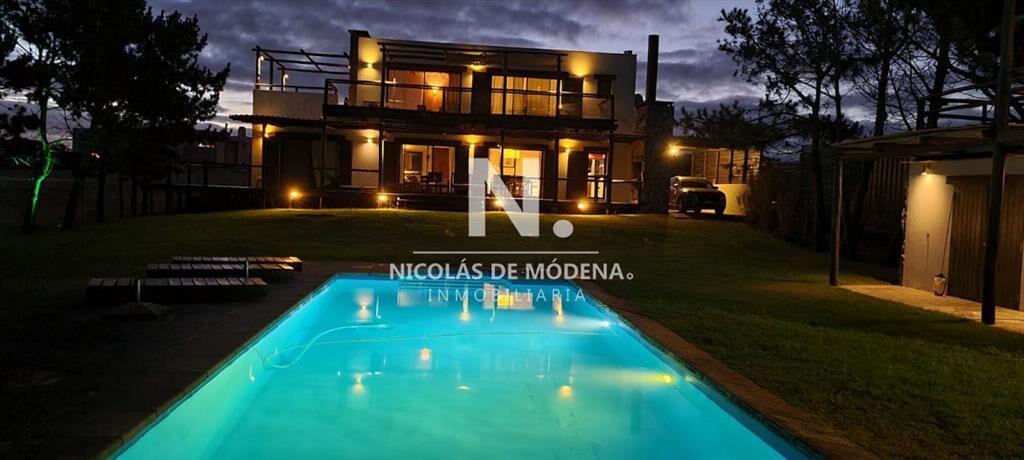 Casa  en venta en jose ignacio- 4 dormitorios
