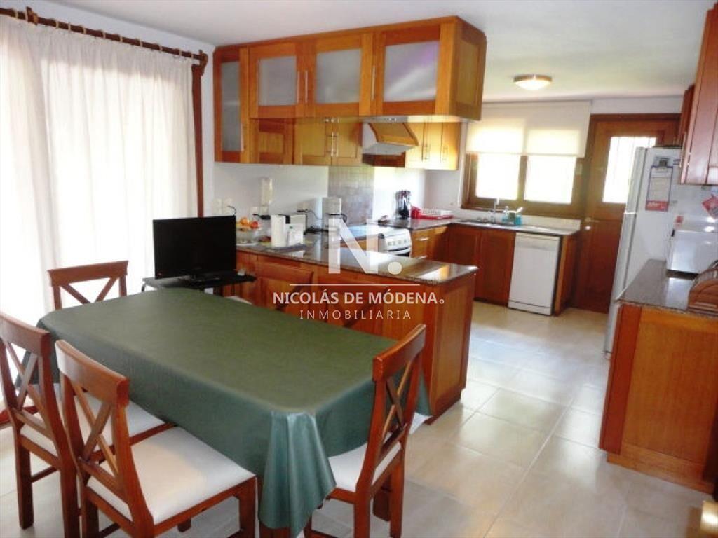 Casa en Cantegril - Punta del Este