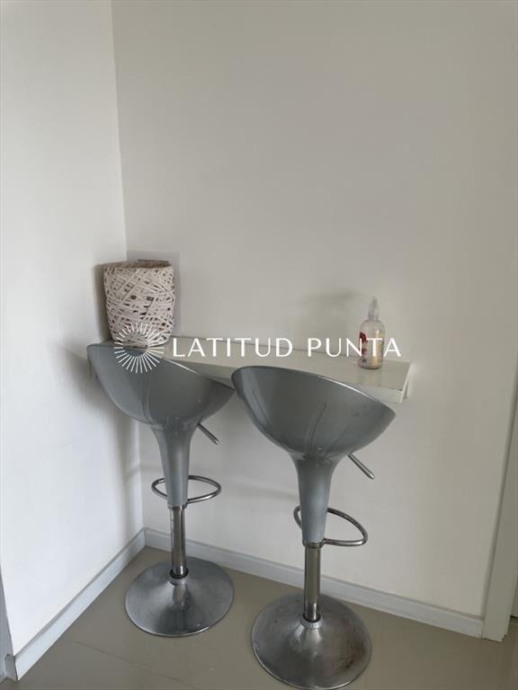 Apartamento en Roosevelt, 1 dormitorio y medio