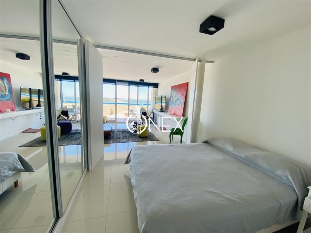 Se vende apartamento en Syrah Vista , Punta .
