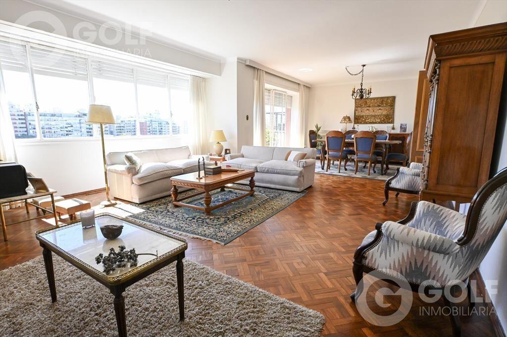Venta de apartamento 3 dormitorios y servicio con Garage en