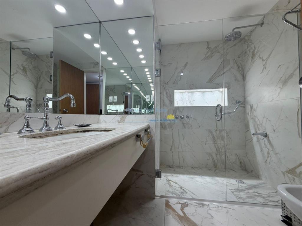 Apartamento de 2 dormitorios y servicio en anual