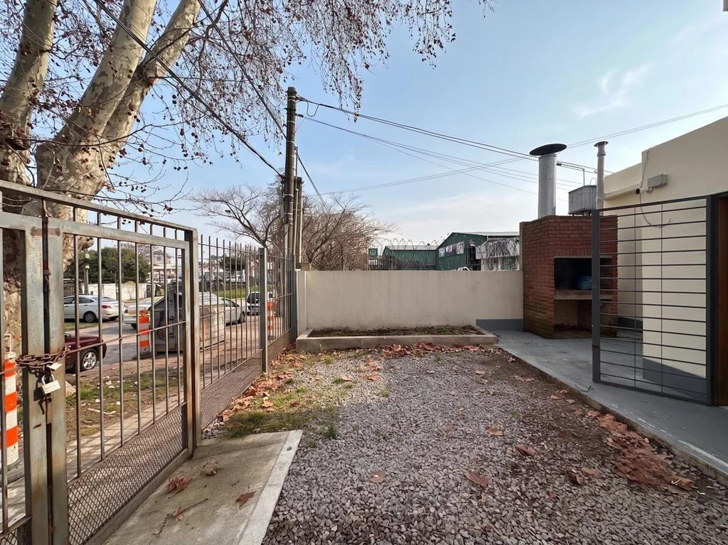 Venta Casa 2 Dormitorios 1 Baño Garaje y Parrillero Malvin N
