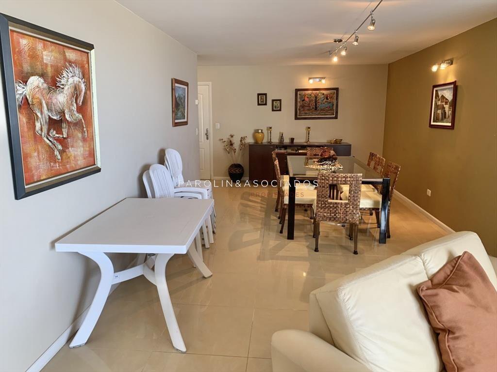 VENTA EN BRAVA EDIFICIO SOL Y LUNTA PUNTA DEL ESTE