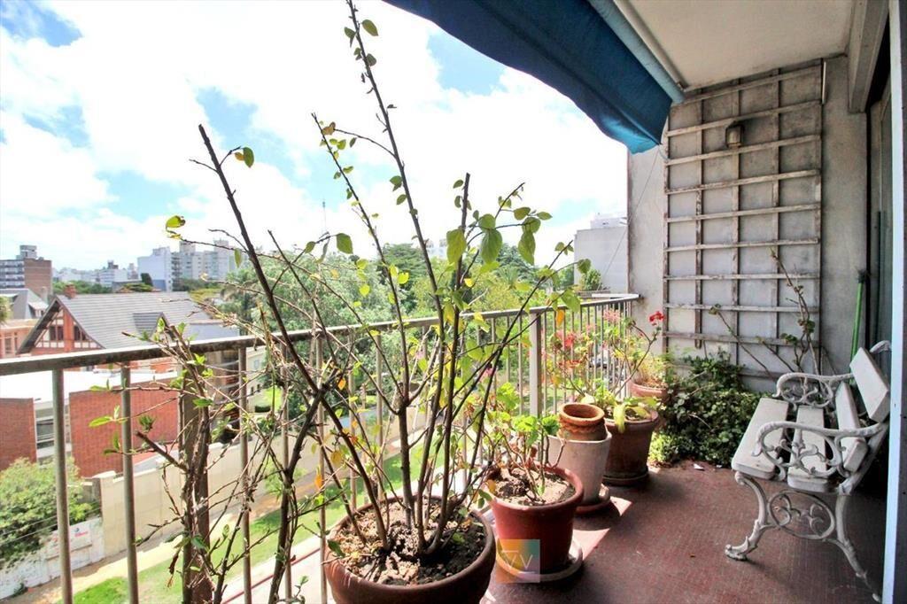 VENTA APARTAMENTO 3 DORMITORIOS Y SERVICIO POCITOS