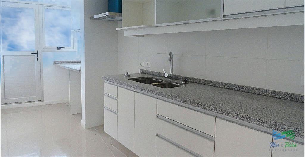 En Venta apartamento 3 dormitorios, 3 baños en