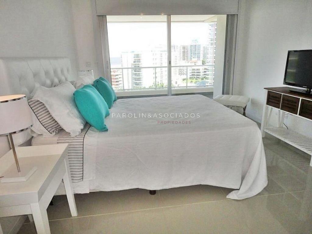 Apartamento en venta de 2 dormitorios cerca del