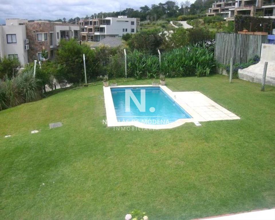 Alquiler Casa en Punta Ballena Cuatro Dormitorios